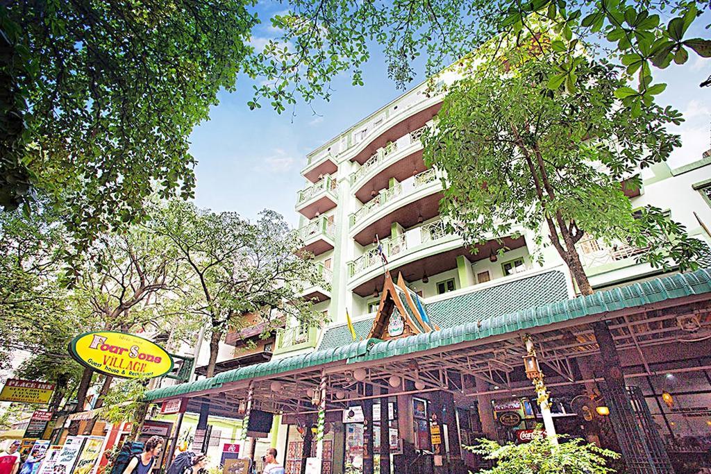 Four Sons Village Bangkok Extérieur photo