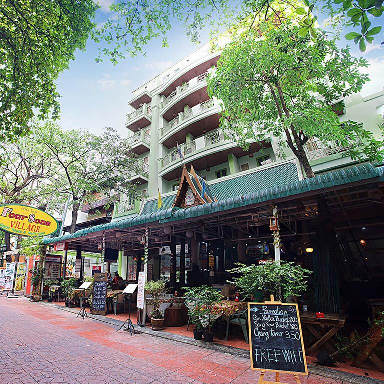 Four Sons Village Bangkok Extérieur photo