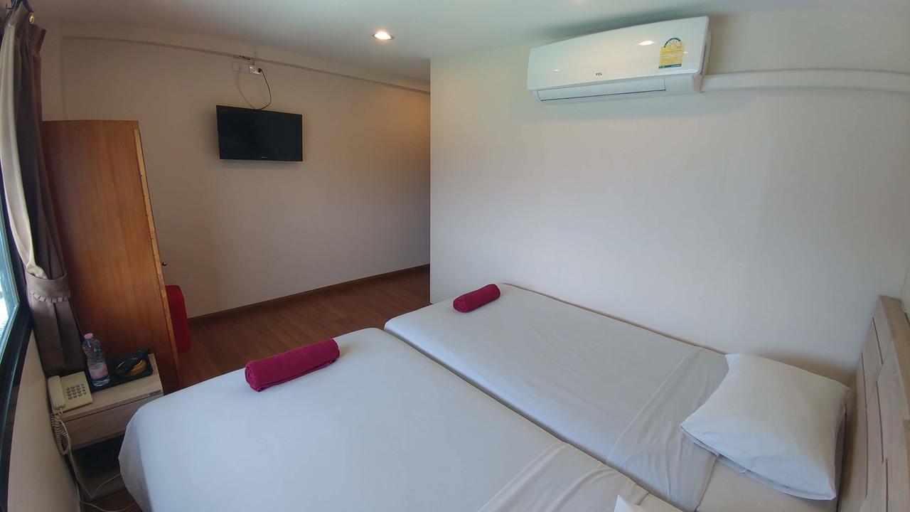 Four Sons Village Bangkok Extérieur photo